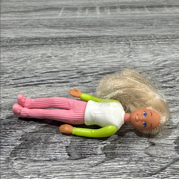 McDonald’s | Barbie: Bowling Party Stacie (1999) - Vintage Happy Meal Toy Doll - Picture 4 of 9